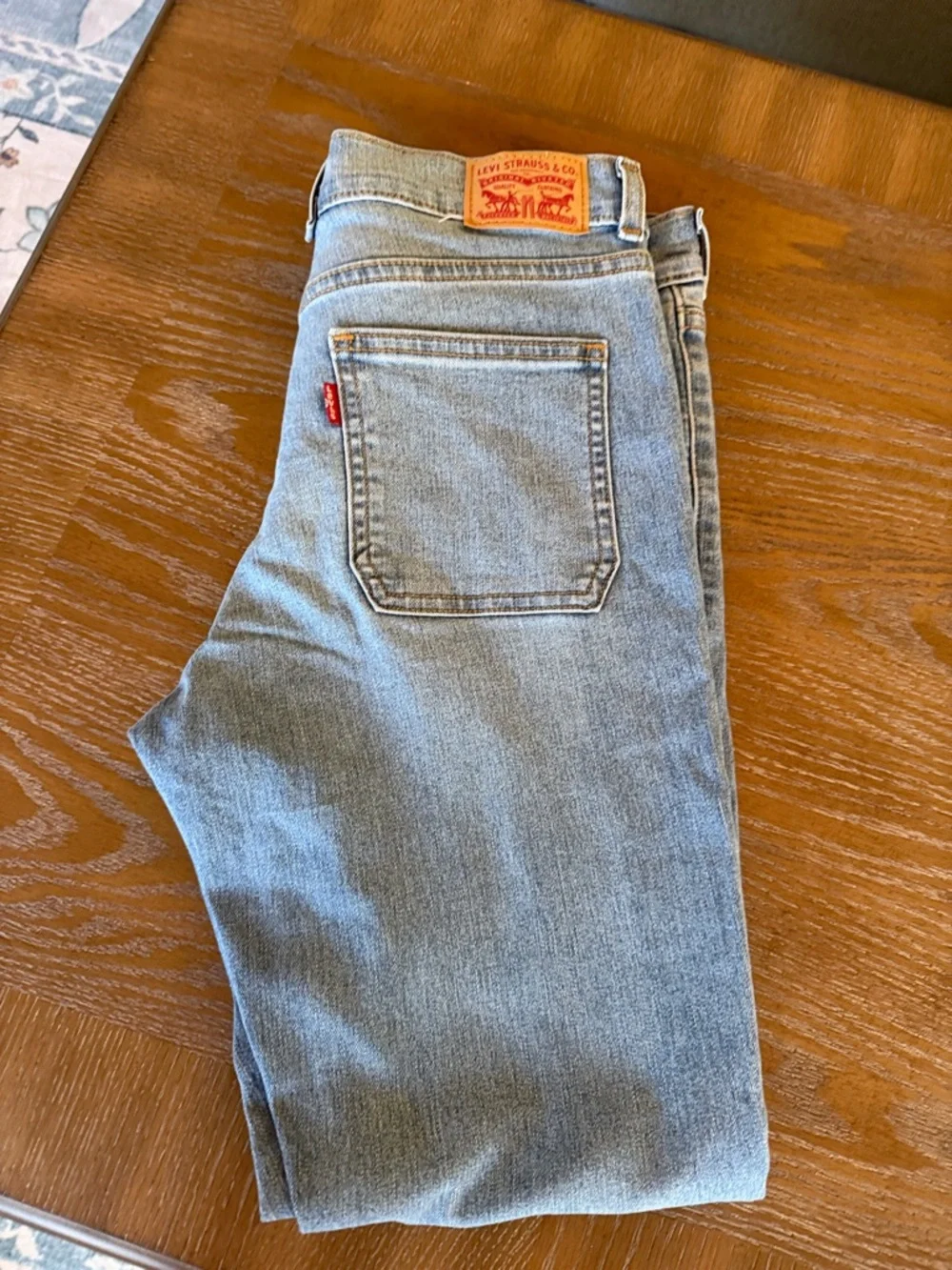 Levi's Light Blue Straight-Leg Jeans with Red Tab - Picture 7 of 7